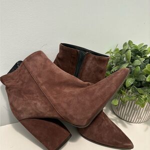Daniele Ancarani Suede Boots EUC